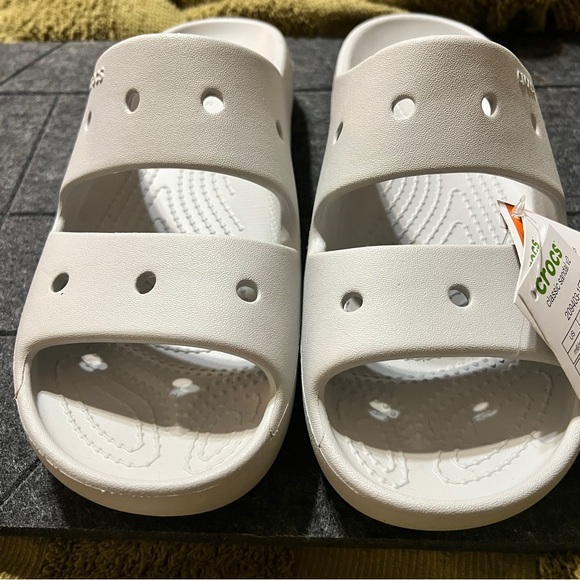 NEW! CROCS Classic Sandal 2.0. In Color-Atmosphere. - Picture 3 of 5